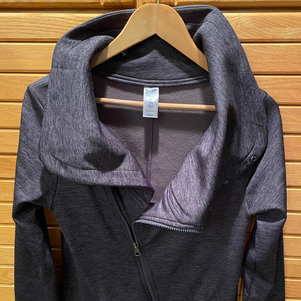 Champion women’s jacket medium - Picture 5 of 6